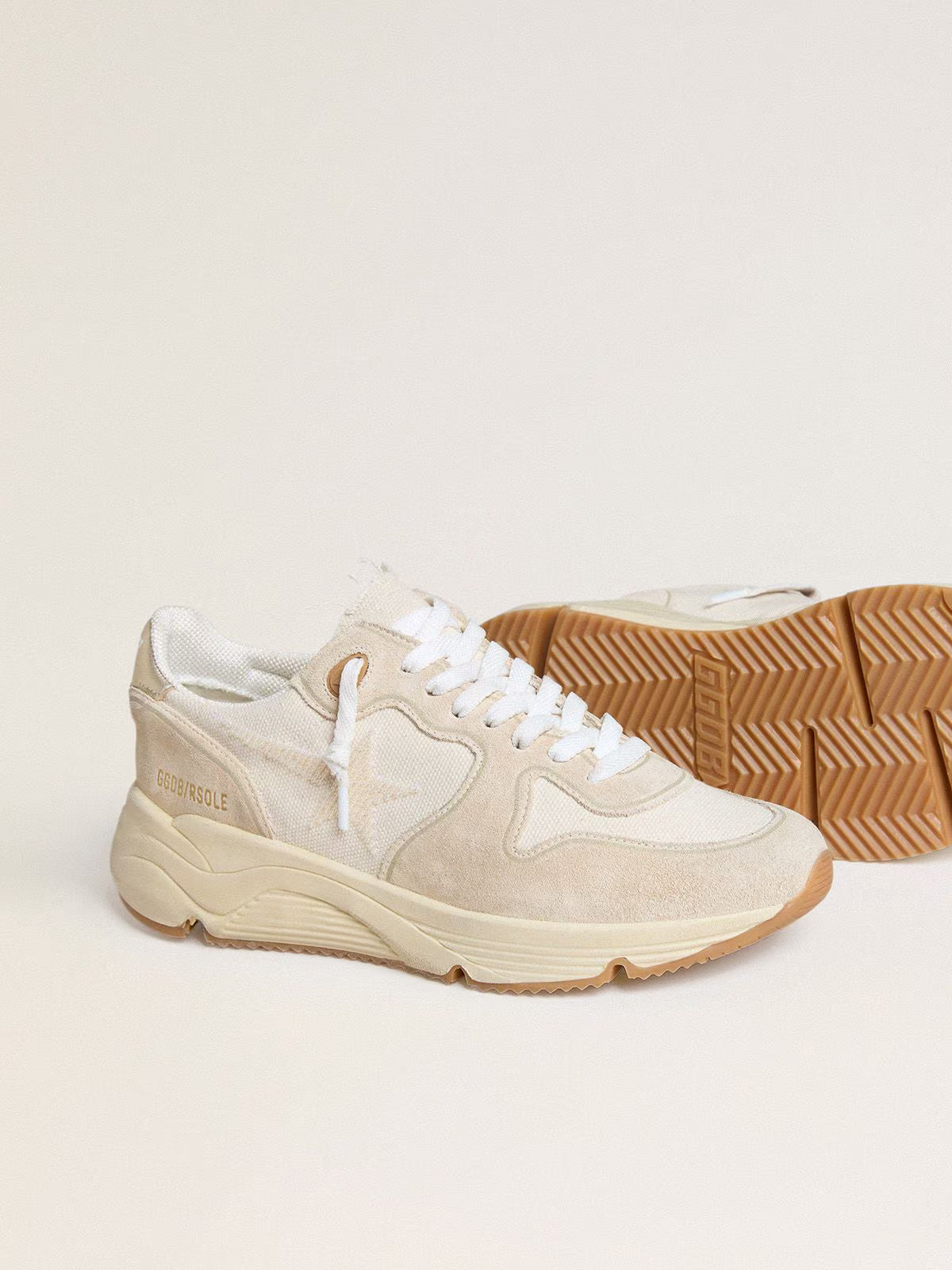 Running Sole pour femme en toile avec étoile beige et contrefort en cuir lamé platine